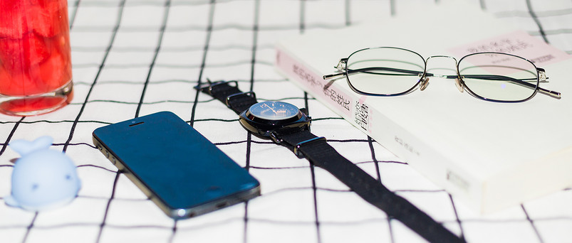 文艺桌面书本简洁摄影摆拍