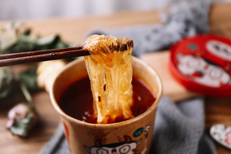 酸辣粉地道美食摄影图