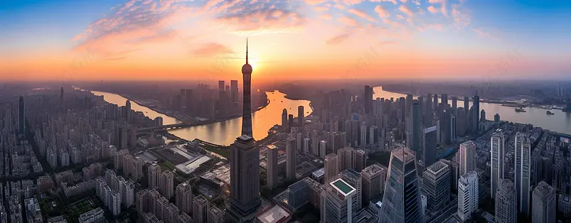 蓝天下户外建筑物远景航拍实拍摄影图