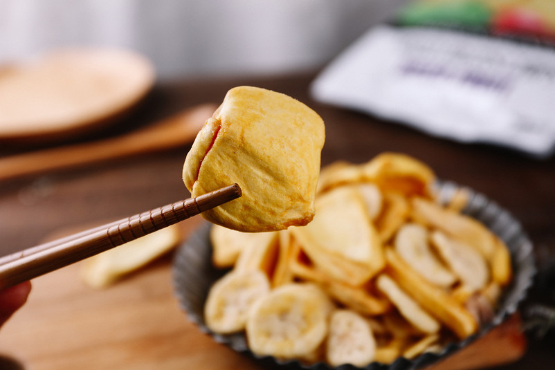 果干蔬菜零食酥脆食品摄影图