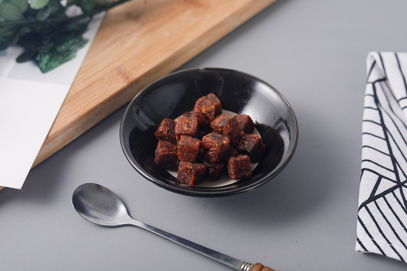 超辣牛肉粒摄影实拍图