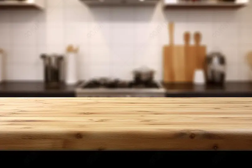 模糊厨房背景上的木桌面家居摄影