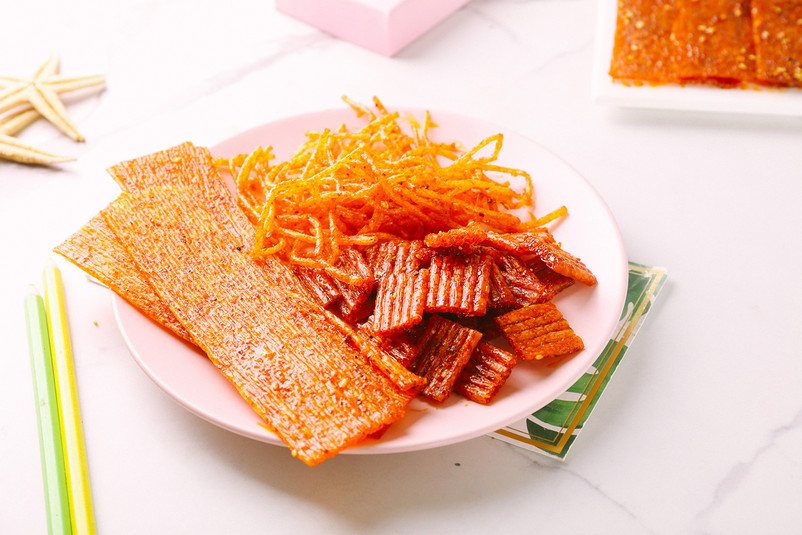 网红辣条辣片零食实拍图