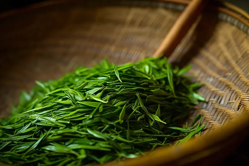 龙井茶嫩叶炒茶晒茶绿茶实拍摄影图