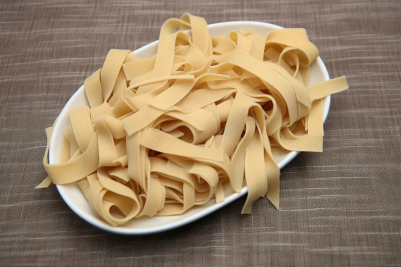 清晰的摄影图高清的图片电商产品拍摄美食美味食物一盘火锅食材豆皮