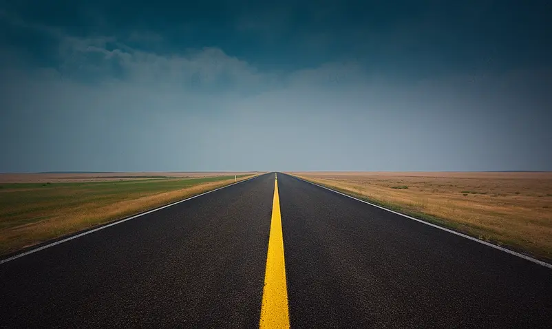 素材元素草地上的公路的线条蓝天