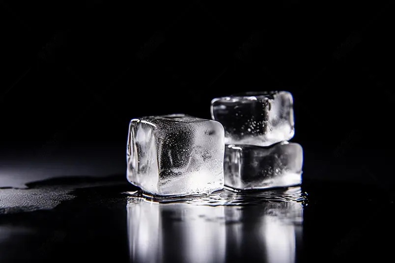 海报设计背景广告设计素材元素黑色背景下的冰块