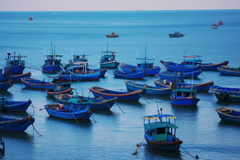 越南美奈渔村海洋捕捞蓝色场景