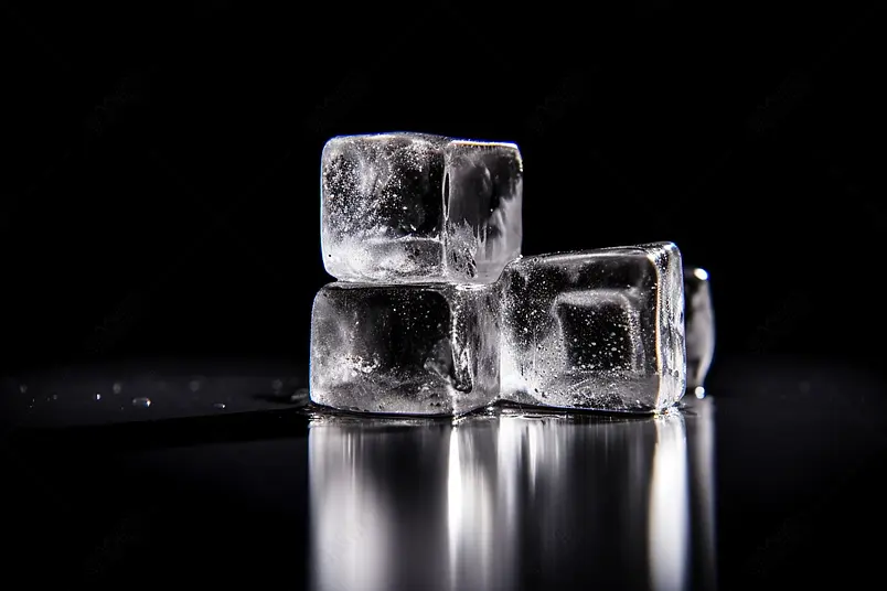 清晰的摄影图高清的图片海报设计背景广告设计素材元素黑色背景下的冰块