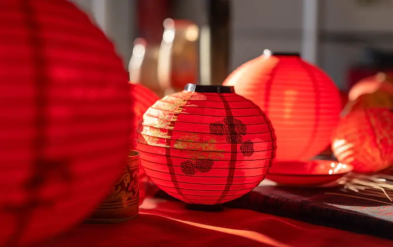 新春农历新年灯笼团圆喜庆的背景照片