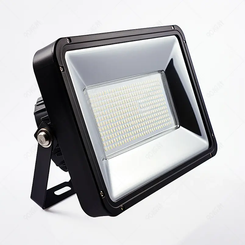 LED灯隔离在白色背景上