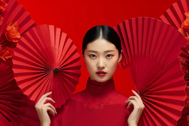 中国风国潮创意美女模特实拍摄影图