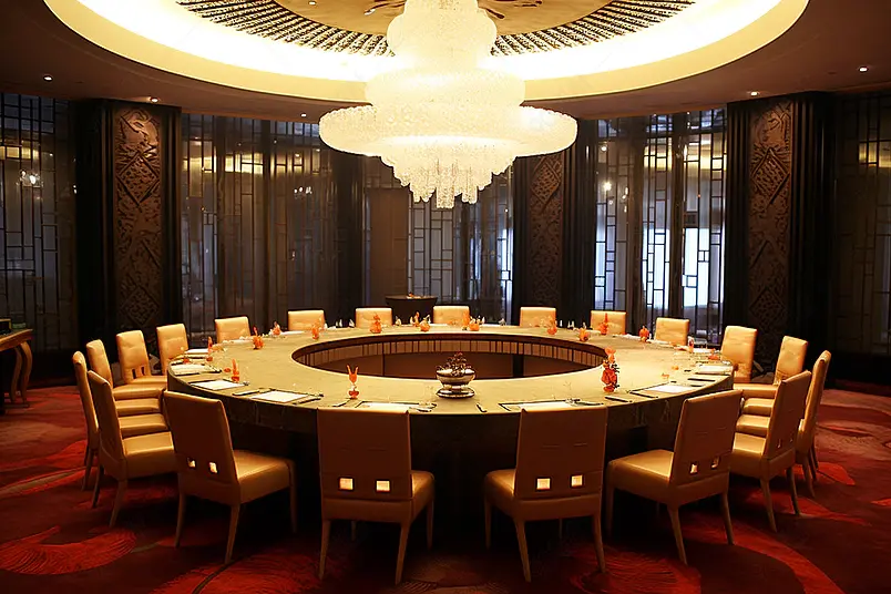 吊灯商务酒店包厢饭店中式装修公司团建聚餐会议聚会摄影图
