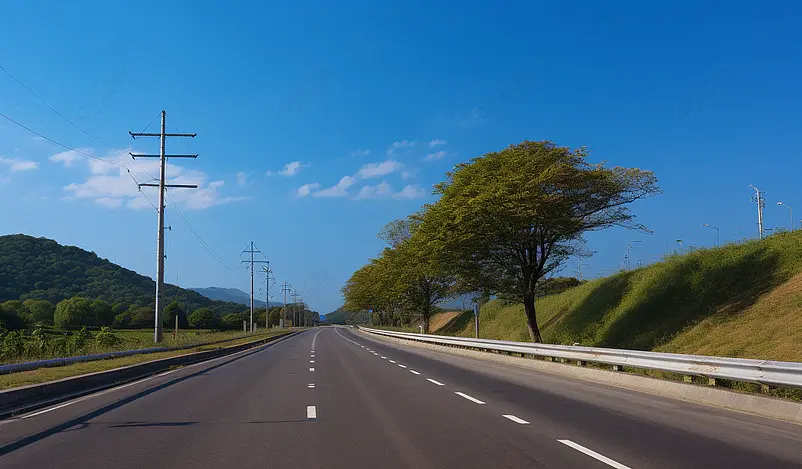 空旷的大气宽广依山公路
