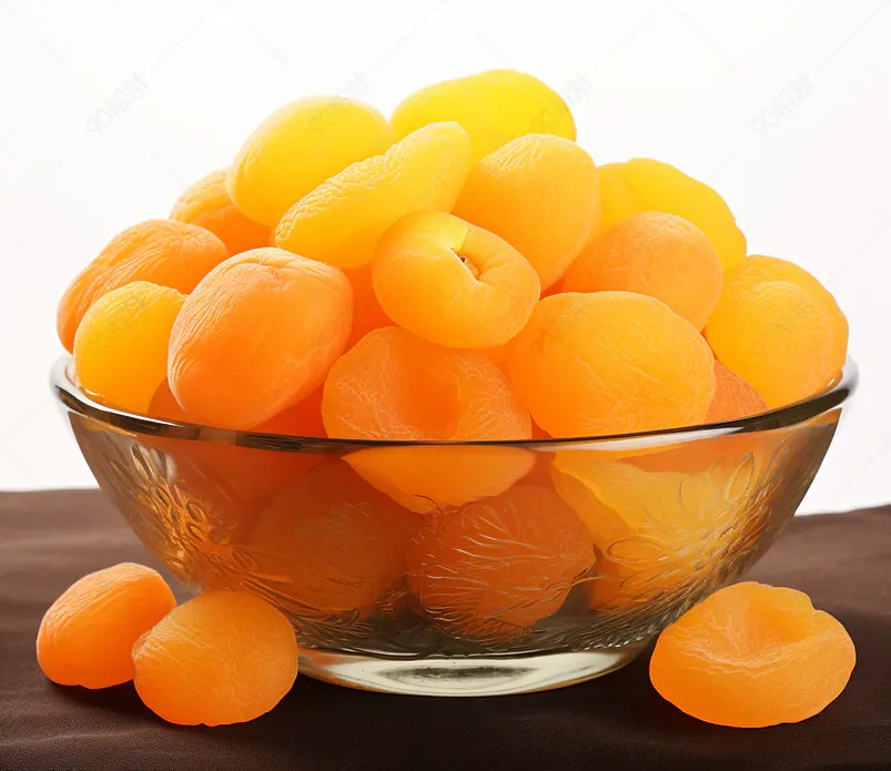 玻璃碗,白上孤立的干杏子饮食食物白色杂货店健康水果盘子美食甜点厨房