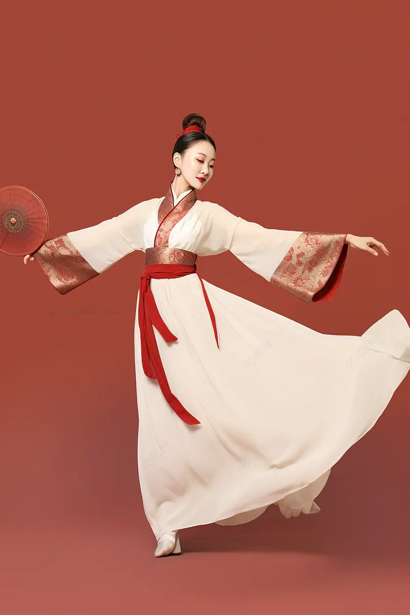 汉服古风美女跳古典舞喜庆中国风
