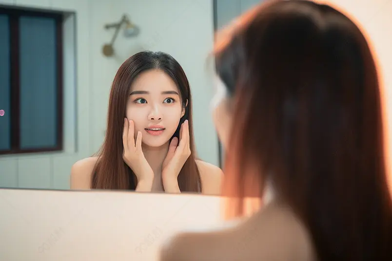 居家卸妆清晰的摄影图高清的图片